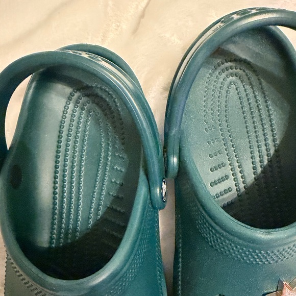 Women’s Green Crocs - Picture 6 of 9